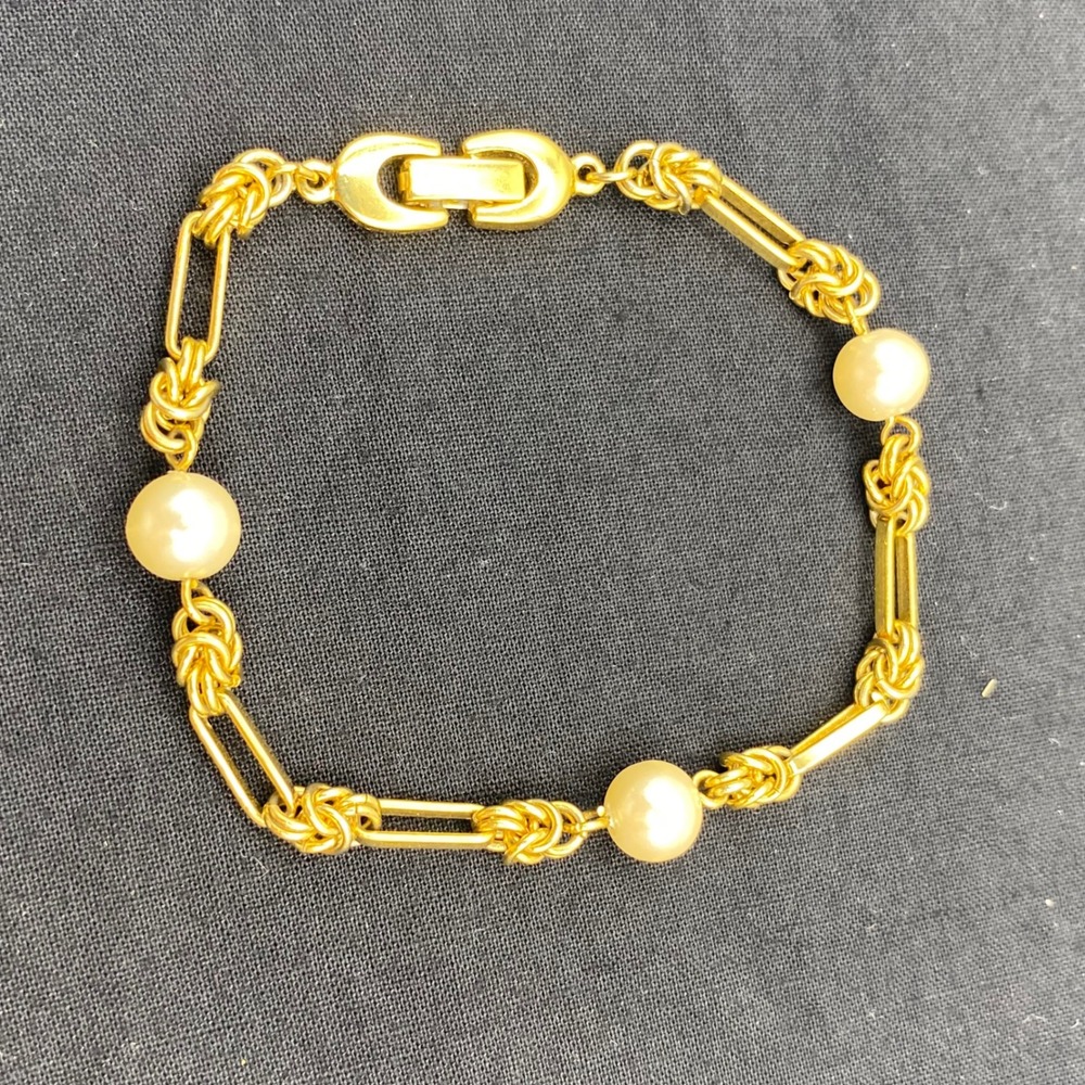 Vintage Knot Link With Faux Pearl Women 7.5in Bracelet Gold Tone  Luxury 80s 90s